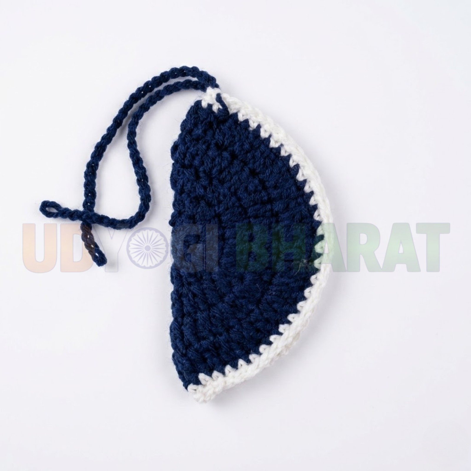 Crochet sun glasses holder